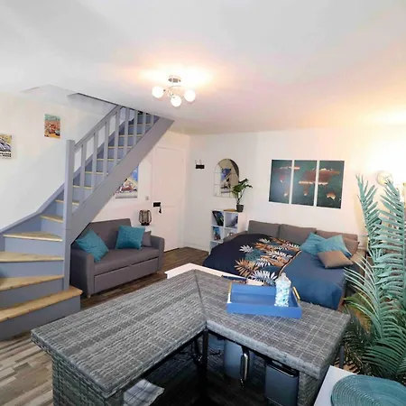 شقة 2eme Etage Prive De Notre Maison-acces Au Jardin-smart Tv-streaming-wifi
