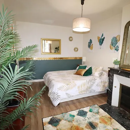2eme Etage Prive De Notre Maison-acces Au Jardin-smart Tv-streaming-wifi *